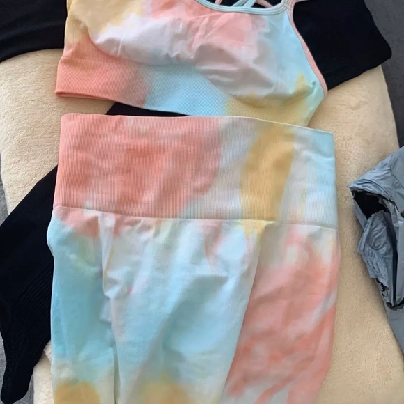 rainbow pilates set - insta boutique - Picture 2 of 2